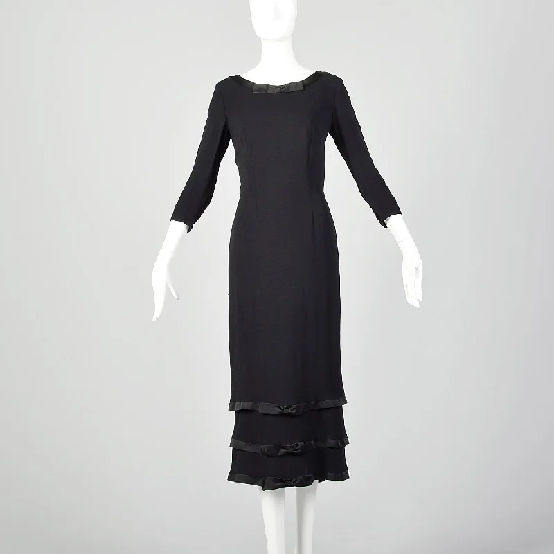 Small Late 1950s-Early 1960s Black Wiggle Dress Smocked unclassified dresses