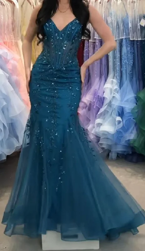 Sexy V-Neck Applique Tulle Mermaid Long Prom Dress Y6321 Soft Tulle Gown